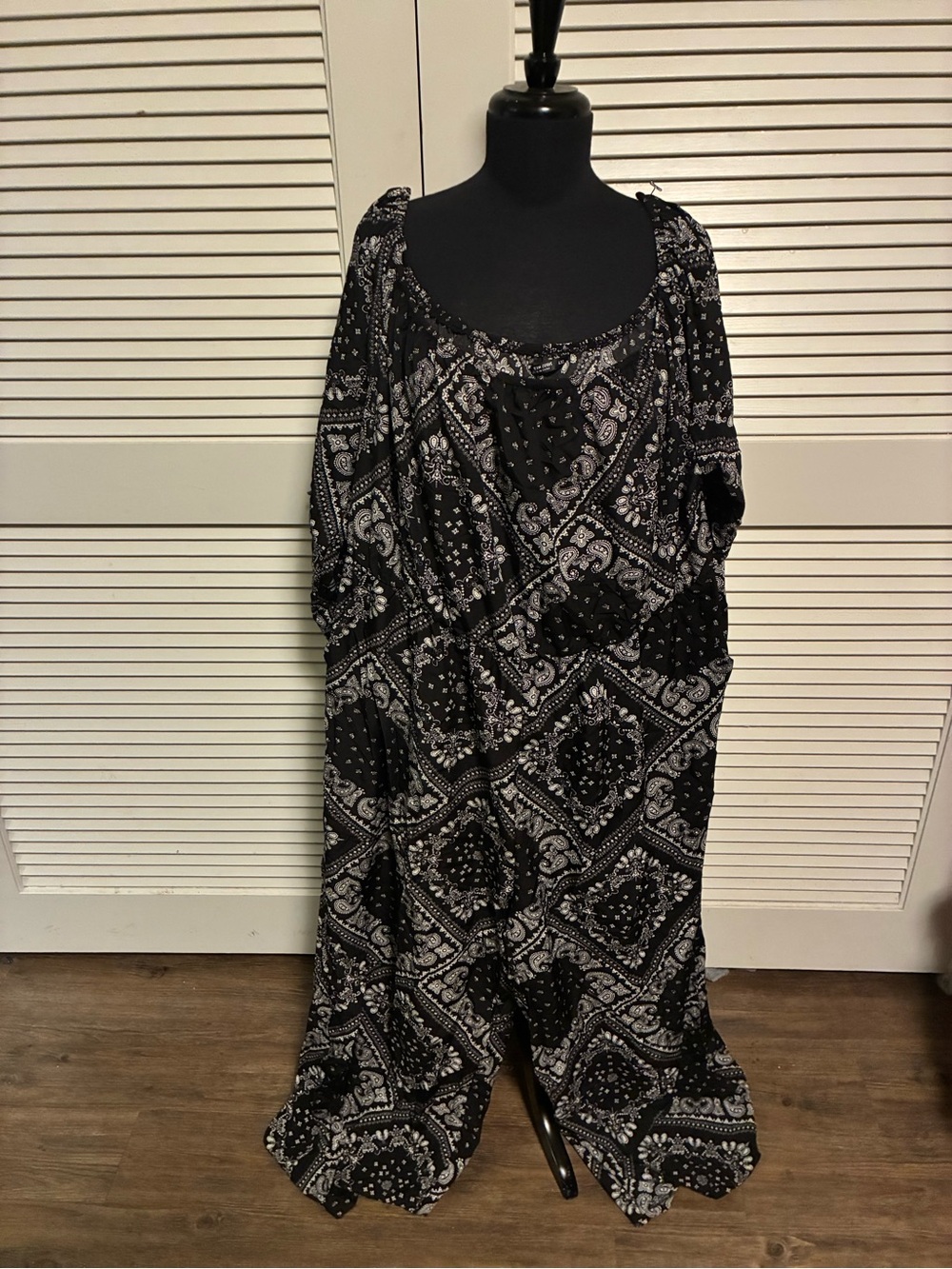 SHEIN Black & White Paisley Print Jumpsuit
